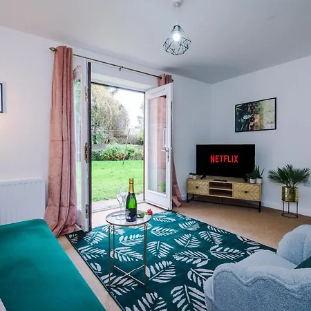Goldsmith Serviced Apartment Coventry Exterior photo